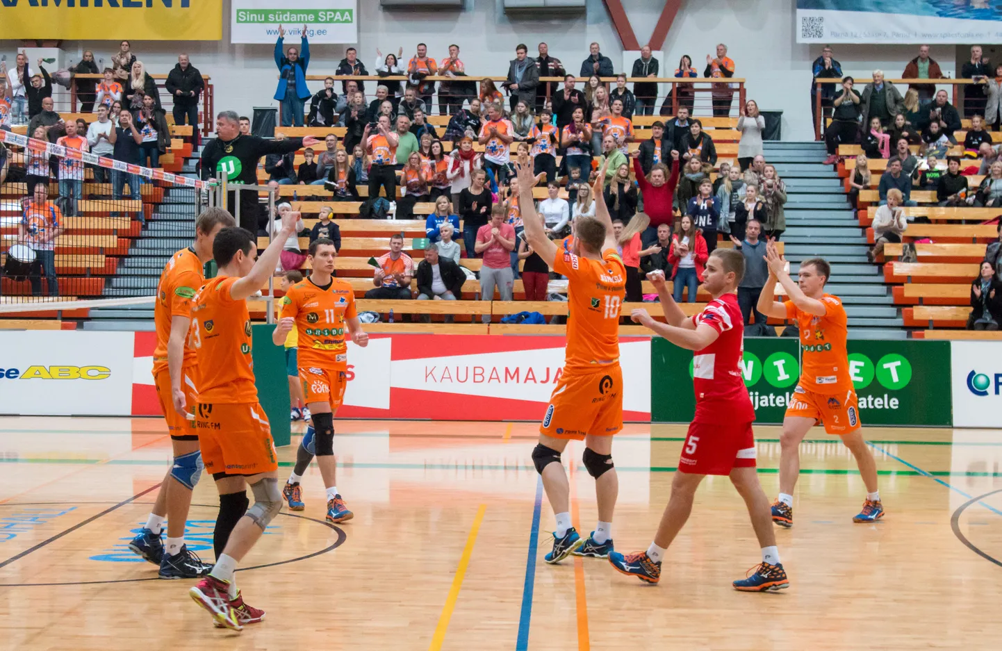 Pärnu võrkpalliklubi meeskond.