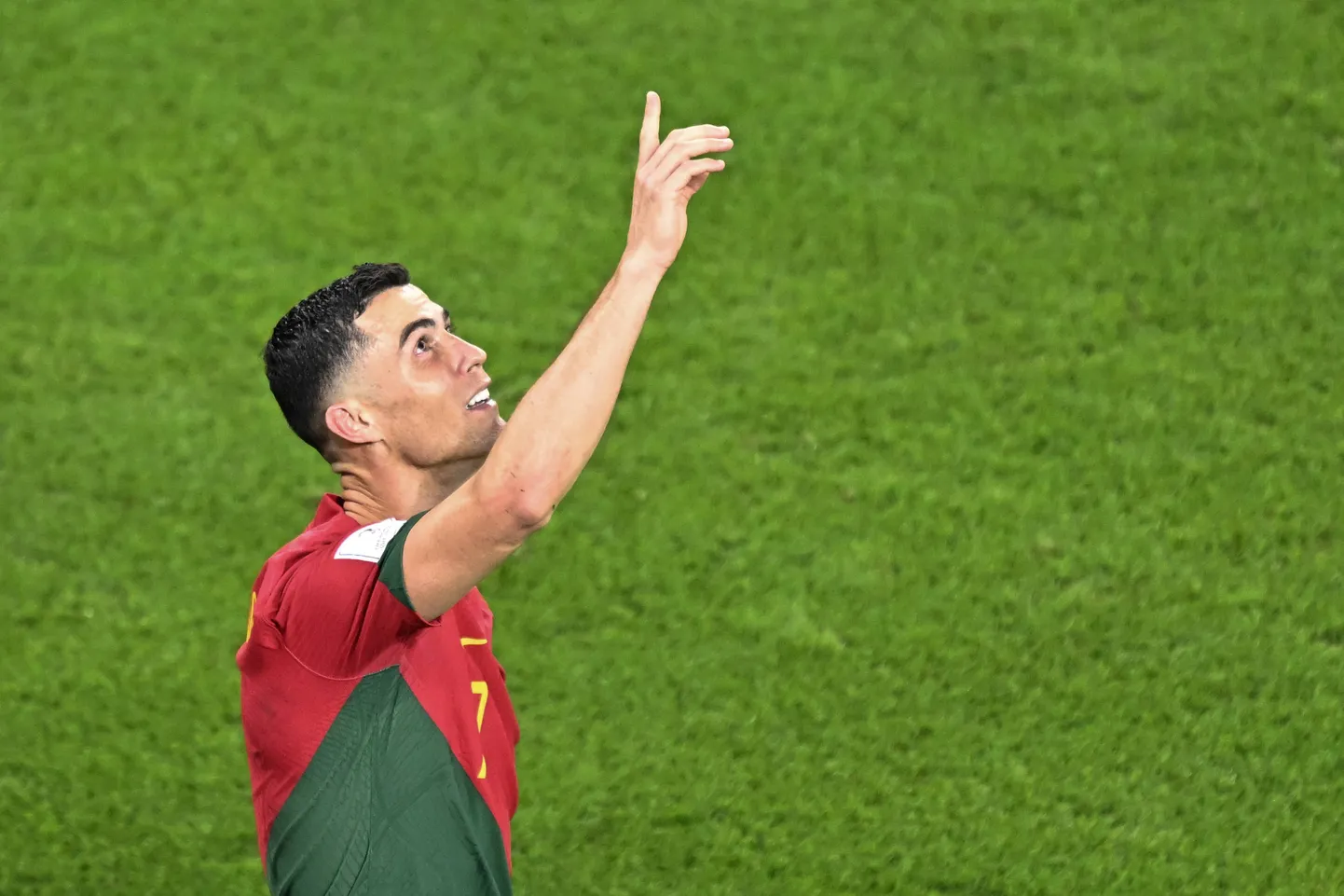 Cristiano Ronaldo on küll tehniliselt töötu, kuid suutis ennast eile taas rekorditeraamatusse kirjutada.