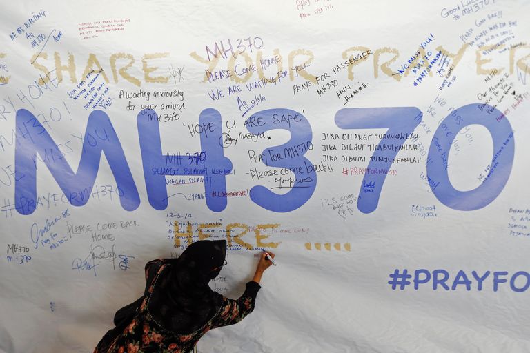8. märtsil 2014 kadunuks jäänud lennu MH 370 mälestussein Malaisia Kuala Lumpuri lennujaamas
