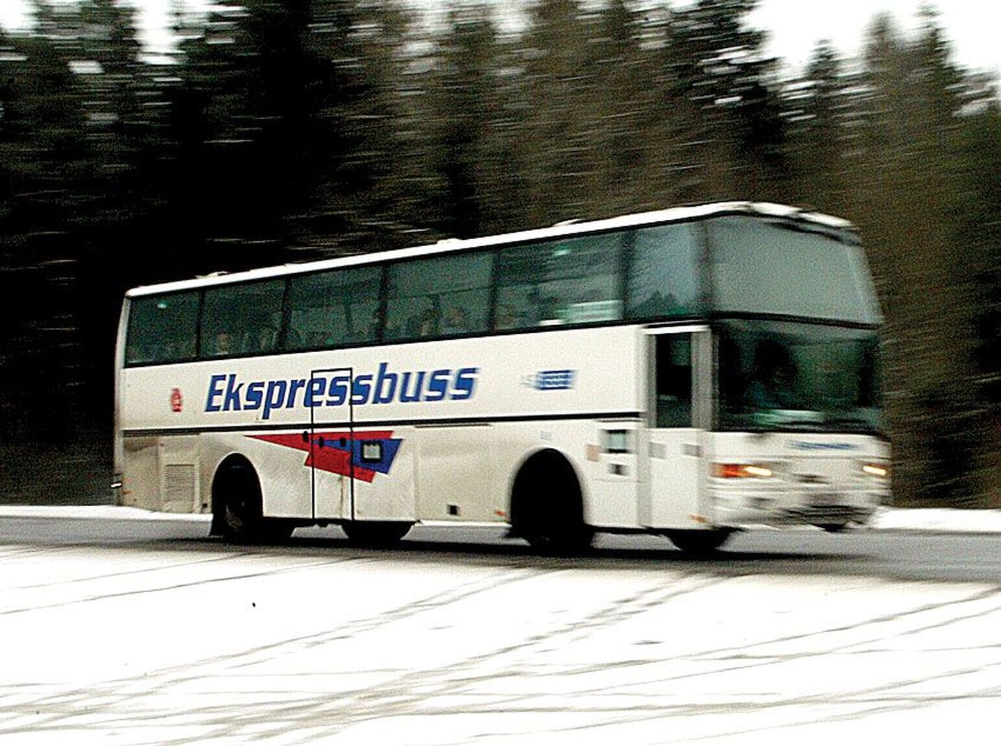 Tallinna-Tartu ekspressbuss.