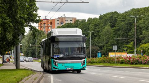 Tallinnas alustasid liinidel sõitu uued gaasibussid