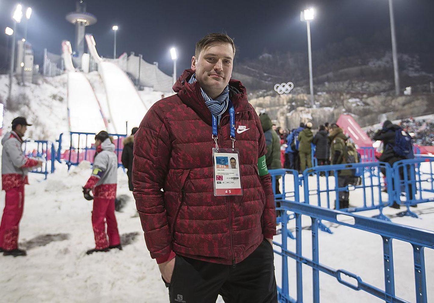 Pärnust pärit Steiv Silm aitab vahendada kodumaale nii Eesti olümpiasportlaste tegemisi, toota pilti Kanal 2 “Olümpiastuudiosse” kui näidata kõike muud põnevat, mis Pyeongchangis sünnib.