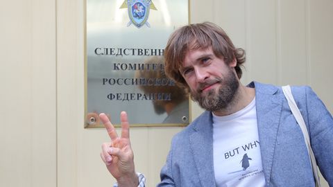 Суд отменил приговор Петру Верзилову по делу о «фейках»