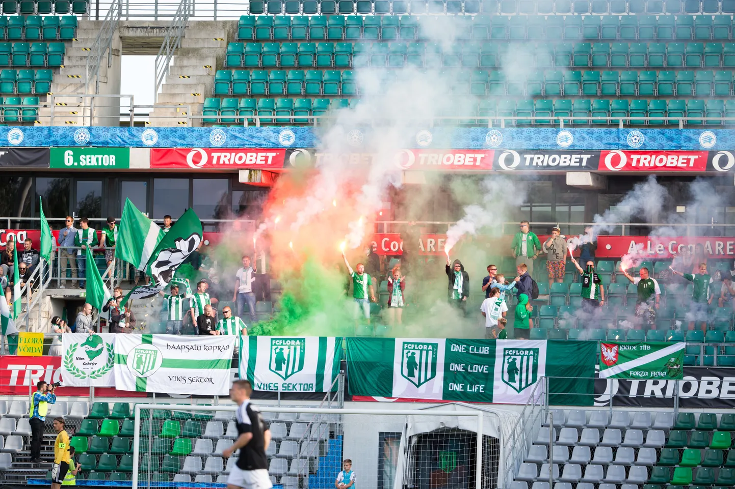 FC Flora mängijad võivad kuus vooru enne hooaja lõppu olla rõõmsad.