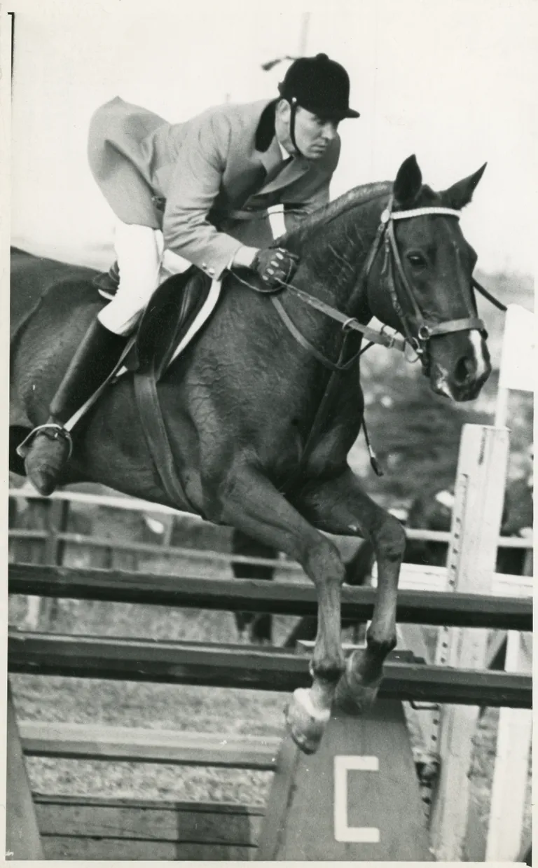 Jüri Villemson hobusel Poolus NSVL meistrivõistlustel 1967.a.