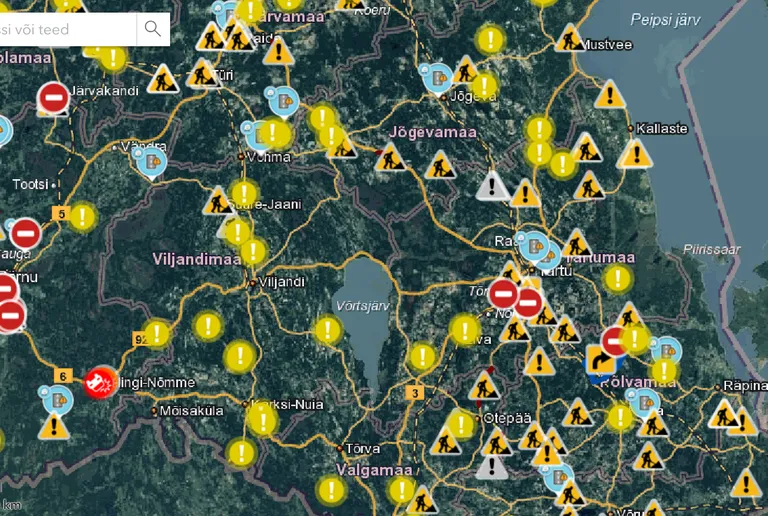 Tarktee.mnt.ee on lehekülg, mille kaardilt saab kõige asjakohasema info iga autojuht, kellel tuleb tormise ilmaga liigelda. Laupäeva õhtul leidus Tartumaal mitmeid hüümärke, mis viitasid liiklustakistustele ja -ohtudele.