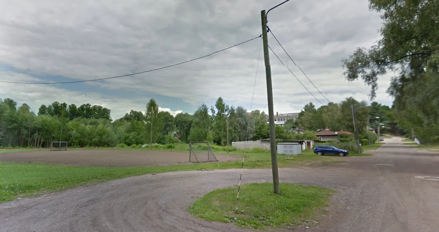 Edasi pääses näiteks projekt Lubja tänava ja Ranna tee ristis asuva spordiplatsi kordategemiseks.
