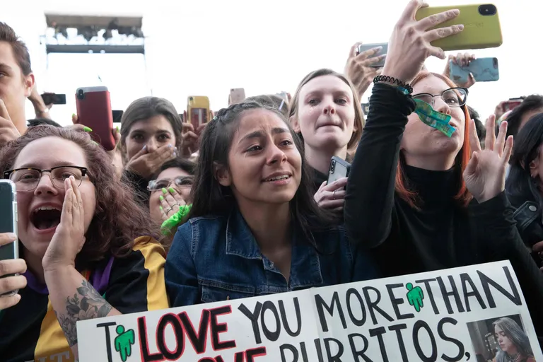 Фанаты Билли Эйлиш на музыкальном фестивале Austin City Limits (ACL) 12 октября 2019 года в Техасе.