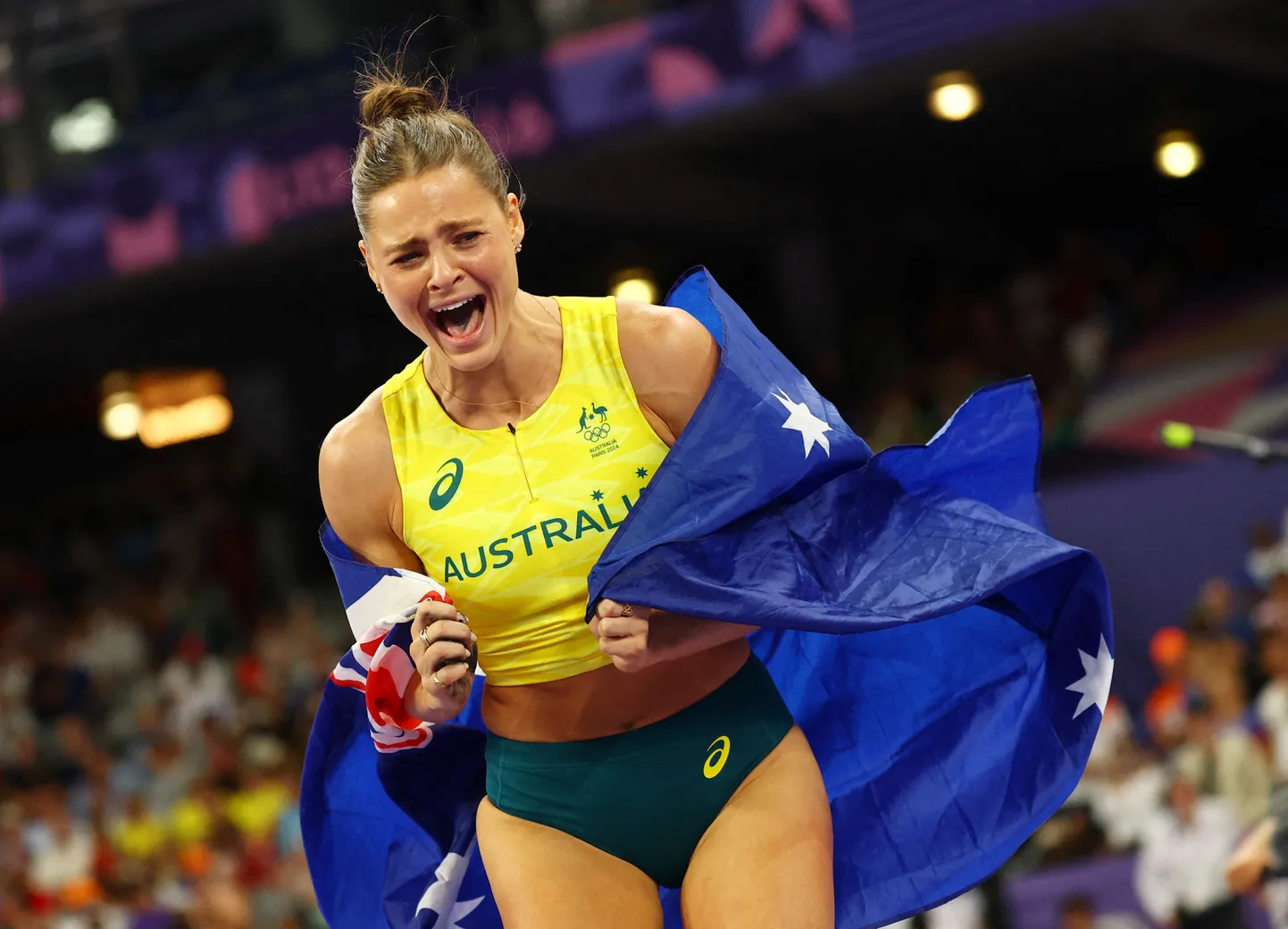Austraalia kergejõustiklane Nina Kennedy, kes tuli Pariisi olümpial teivashüppes kuldmedalile. Aastate eest oli ta aga nüüd ränkade süüdistuste alla sattunud Alex Parnovi õpilane.
