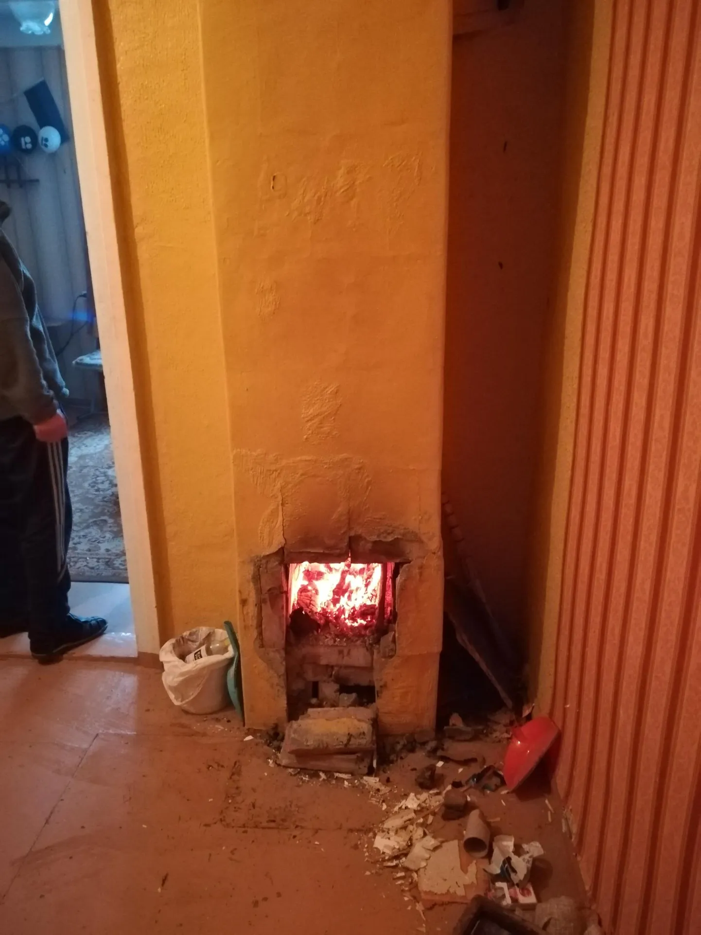Selline vaatepilt avanes Valgas Vabaduse tänava korteris päästjatele. FOTO: Päästeamet