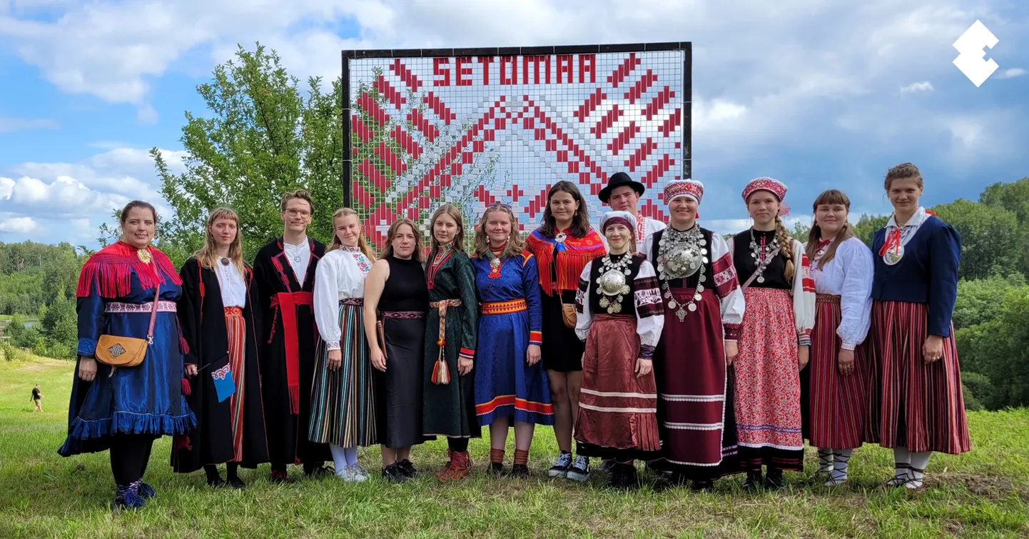 Saami, seto, võro ja mulgi noored Seto Kuningriigis Obinitsas 2024.aastal.