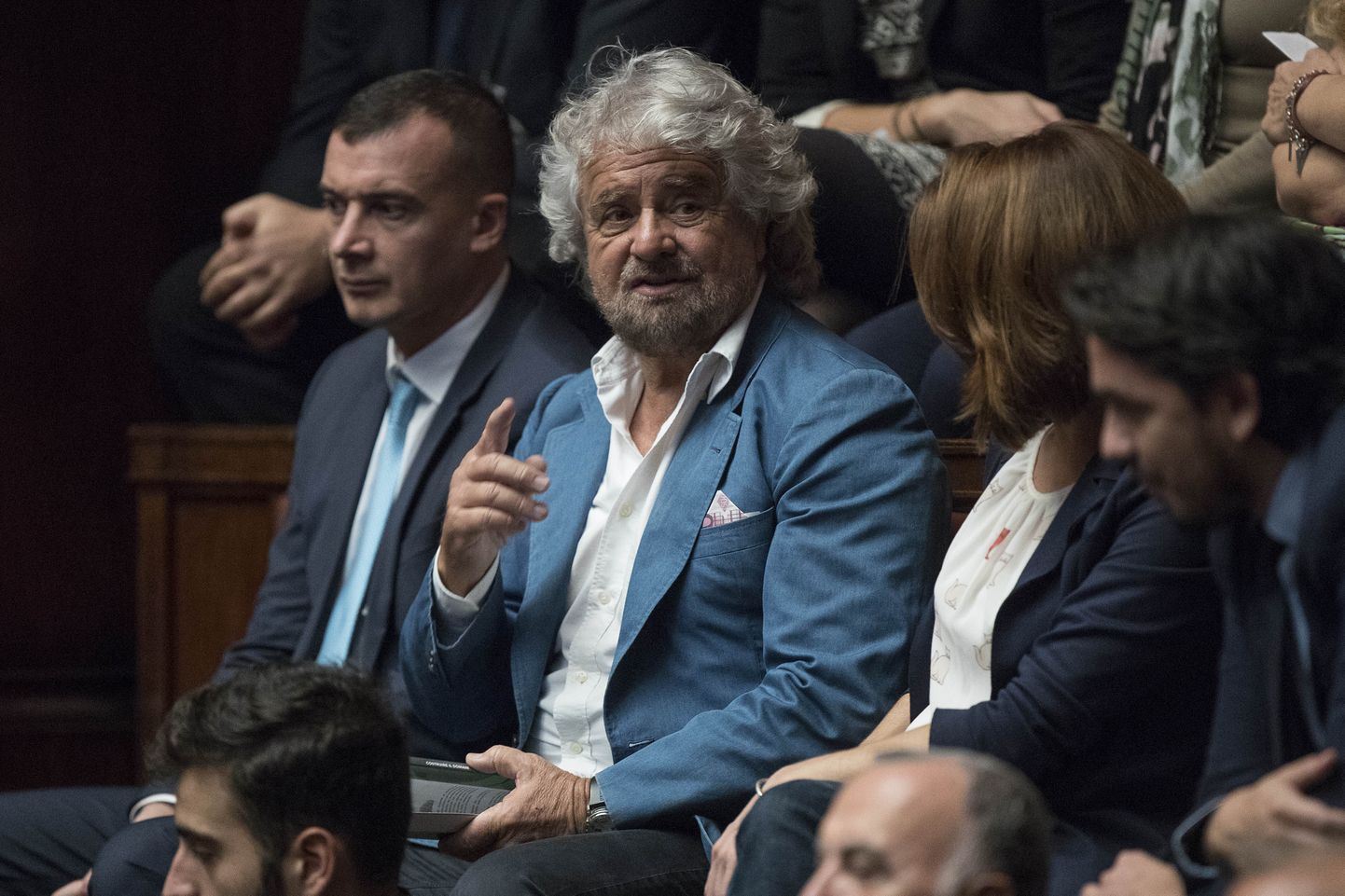 Itaalia peaministri kõneisik Rocco Casalino (vasakul) koos Viie Tähe Liikumise asutaja Beppe Grilloga.