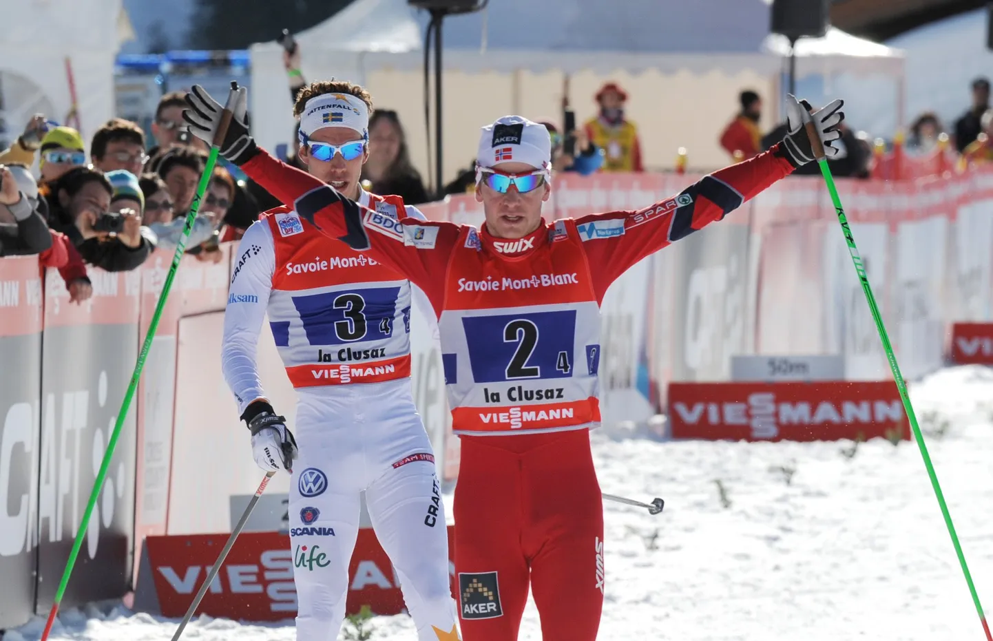 Nii lõppes La Clusaz's meeste teatesõit - norralane Sjur Roethe ees, pettunud Marcus Hellner tema selja taga.