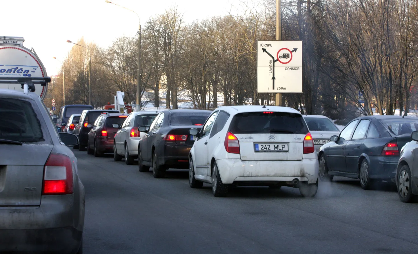 Eilne streigipäev tekitas Tallinnas suuri ummikuid.
