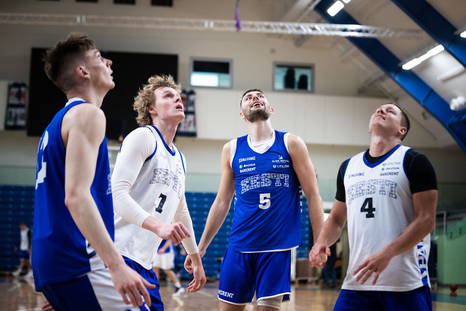 Kasper Suuorg (vasakult teine) on viimastel suvedel osalenud ka Eesti meeste koondise korvpallikodu treeningutel.