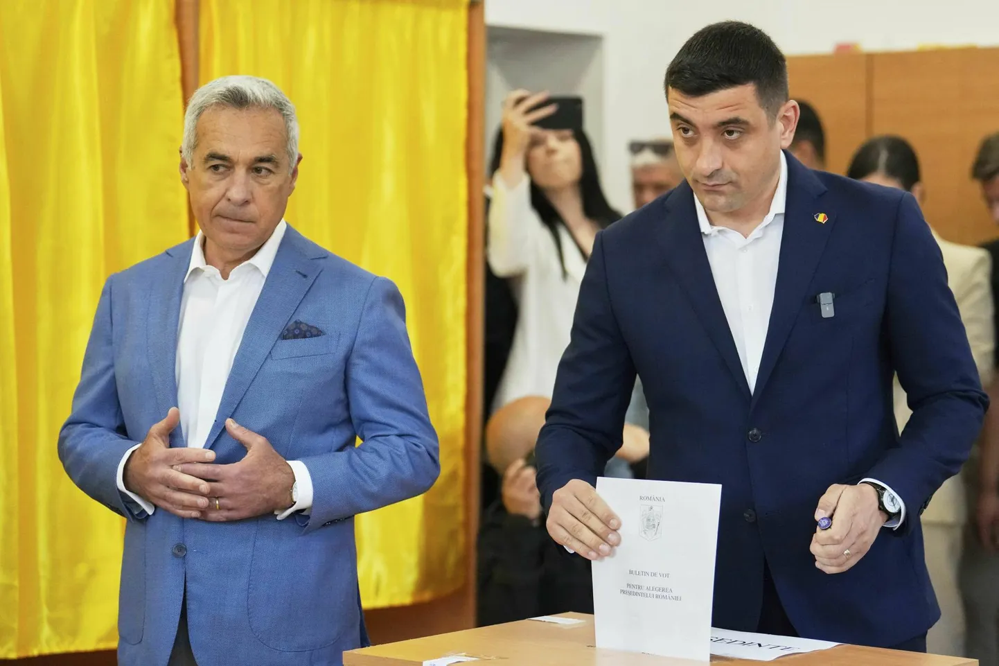 Călin Georgescu ja George Simion astusid valimispäeval koos avalikkuse ette.