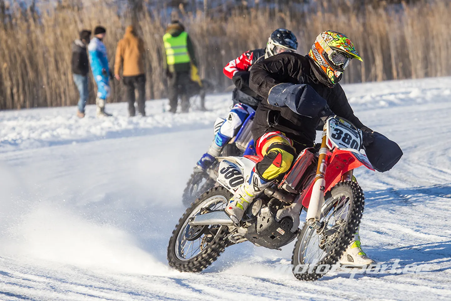Pärnu motoklubi raudvara Jüri Makarov pani kodurajal seenioride konkurentsis oma paremuse veenva ülekaaluga maksma.
