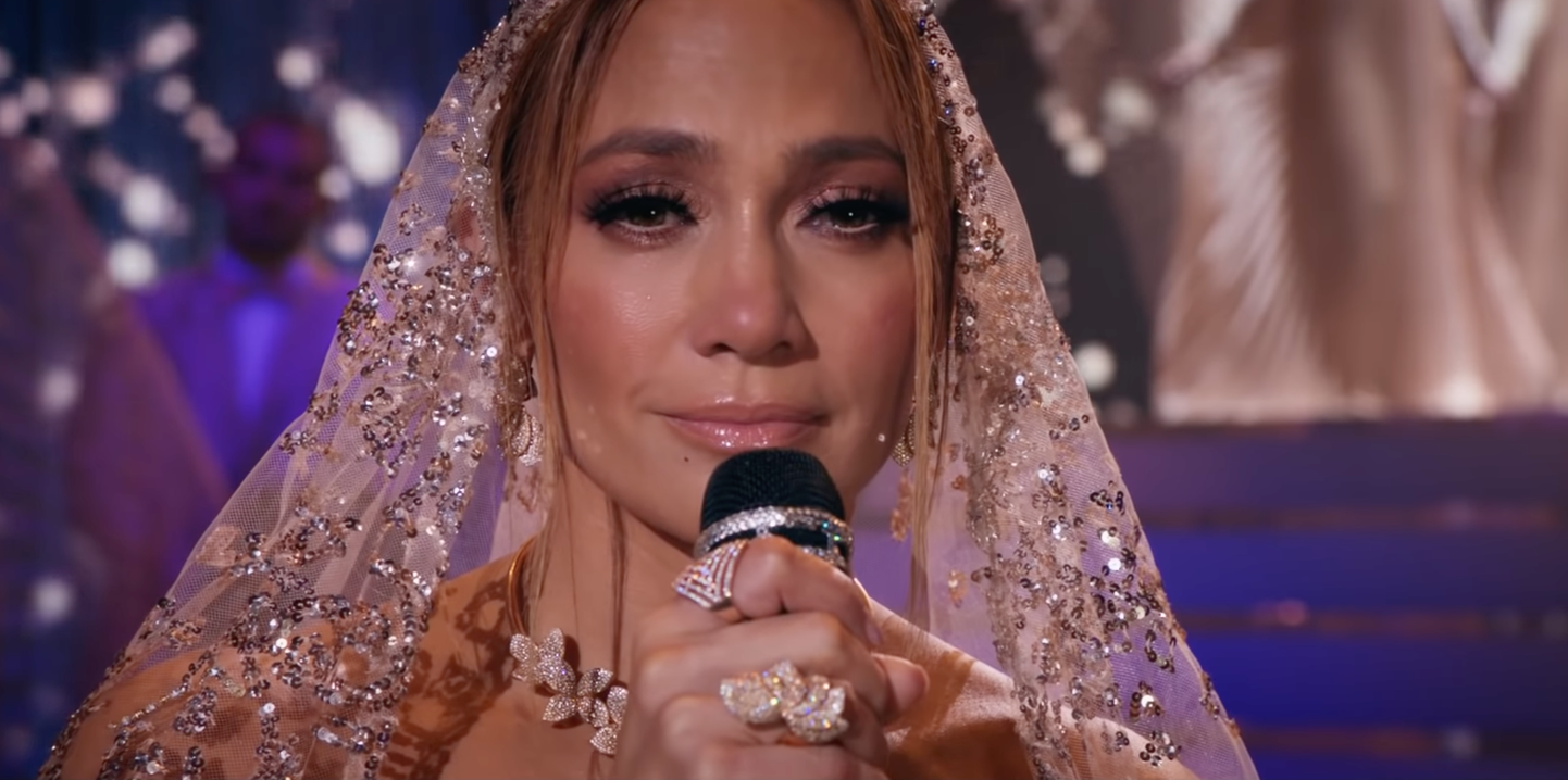 Jennifer Lopez romantilises komöödias «Marry Me» (2022)