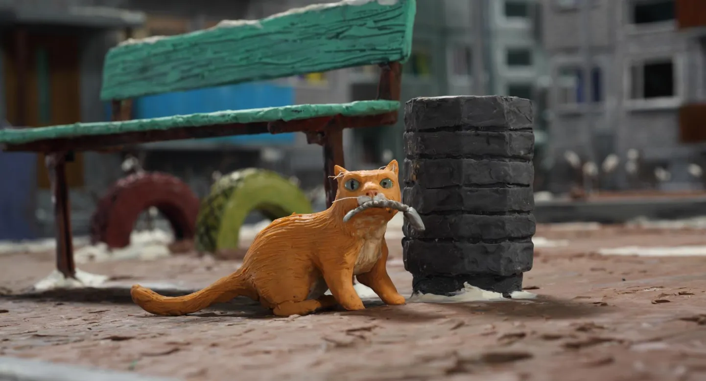 Ärge muretsege, Teofrastus saab filmi lõpuks koju ja kõhu täis.