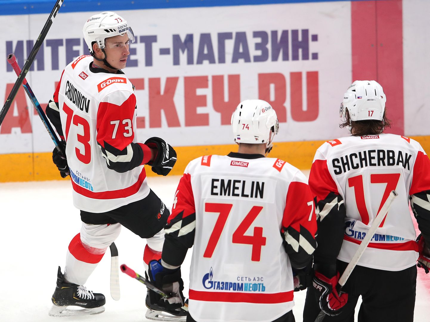 Omskas "Avangard" hokejisti KHL 12.sezonas atklāšanas mačā.