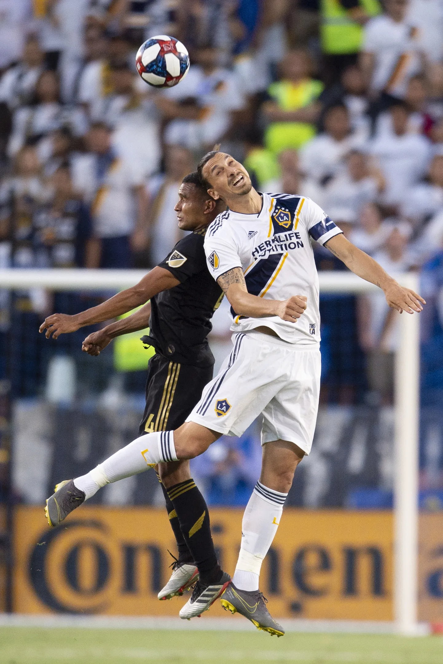 Zlatan Ibrahimovic peavõitluses.