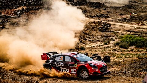 Seska ekipāža kļūdās ātrumposmā, taču turpina diktēt tempu Saūda Arābijā