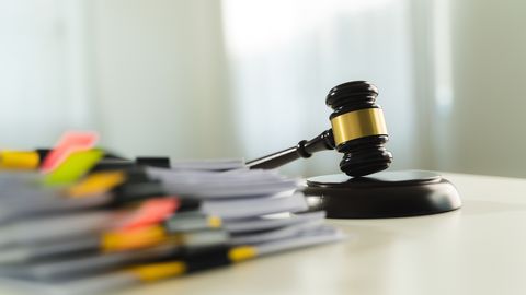 Maznodrošinātajiem valsts palīdzības saņemšanai konstitucionālās sūdzības sagatavošanai jāvēršas Tiesu administrācijā