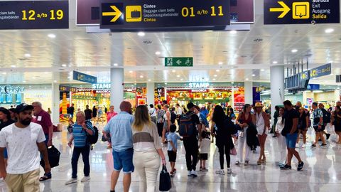 Hispaanias algas suur lennutöötajate streik, mis kestab nädalaid