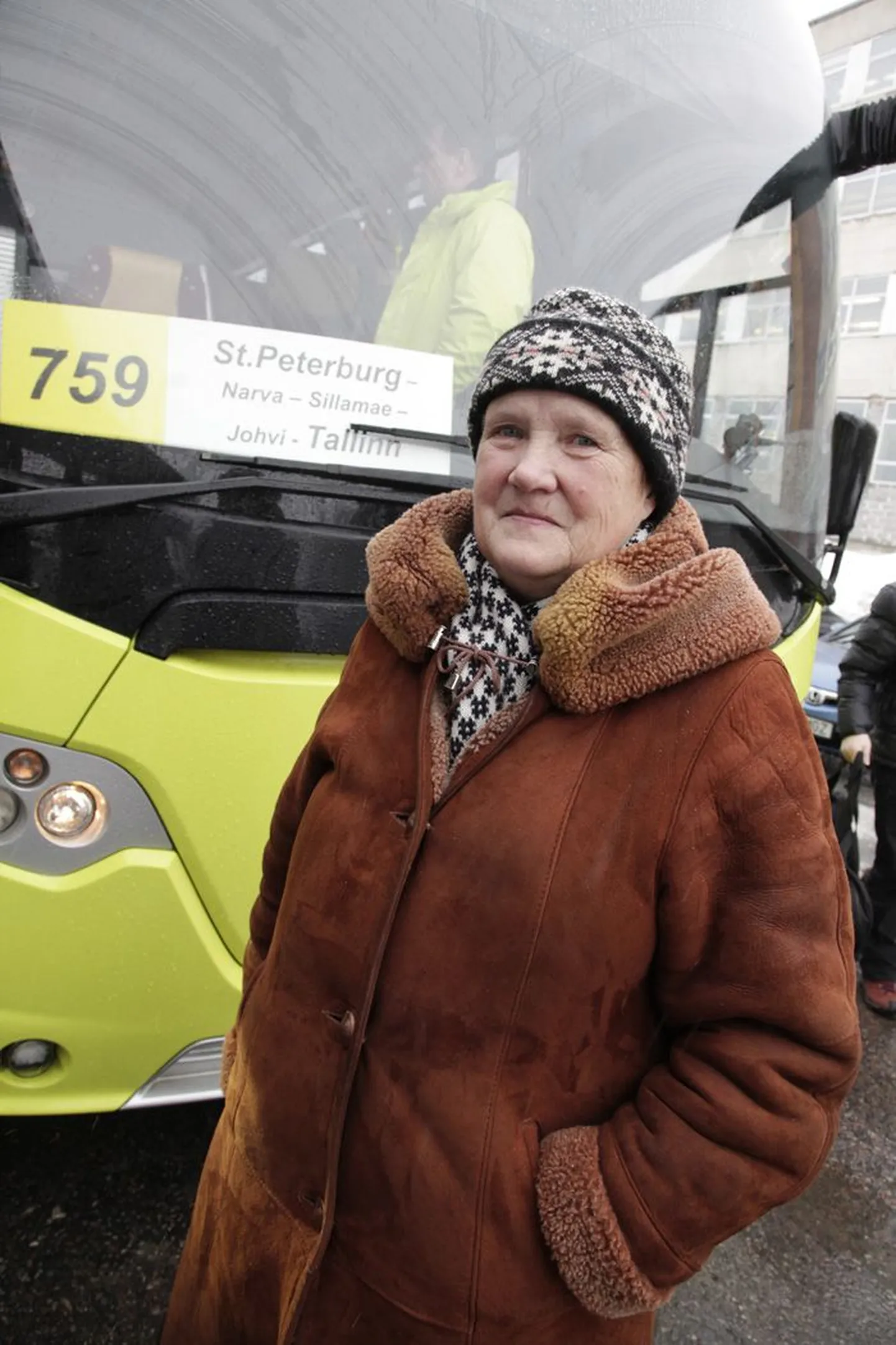 Puhtjuhuslikult saabus Viiu Fjodorova eile, mil president tänavused aumärkide saajad välja kuulutas, bussiga Peterburist Tallinna.