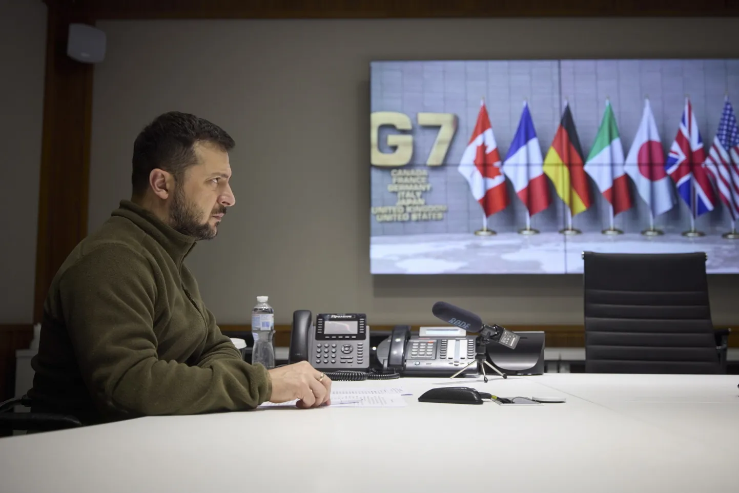 Ukraina president Volodõmõr Zelenskõi osalemas videolingi teel G7 kohtumisel.