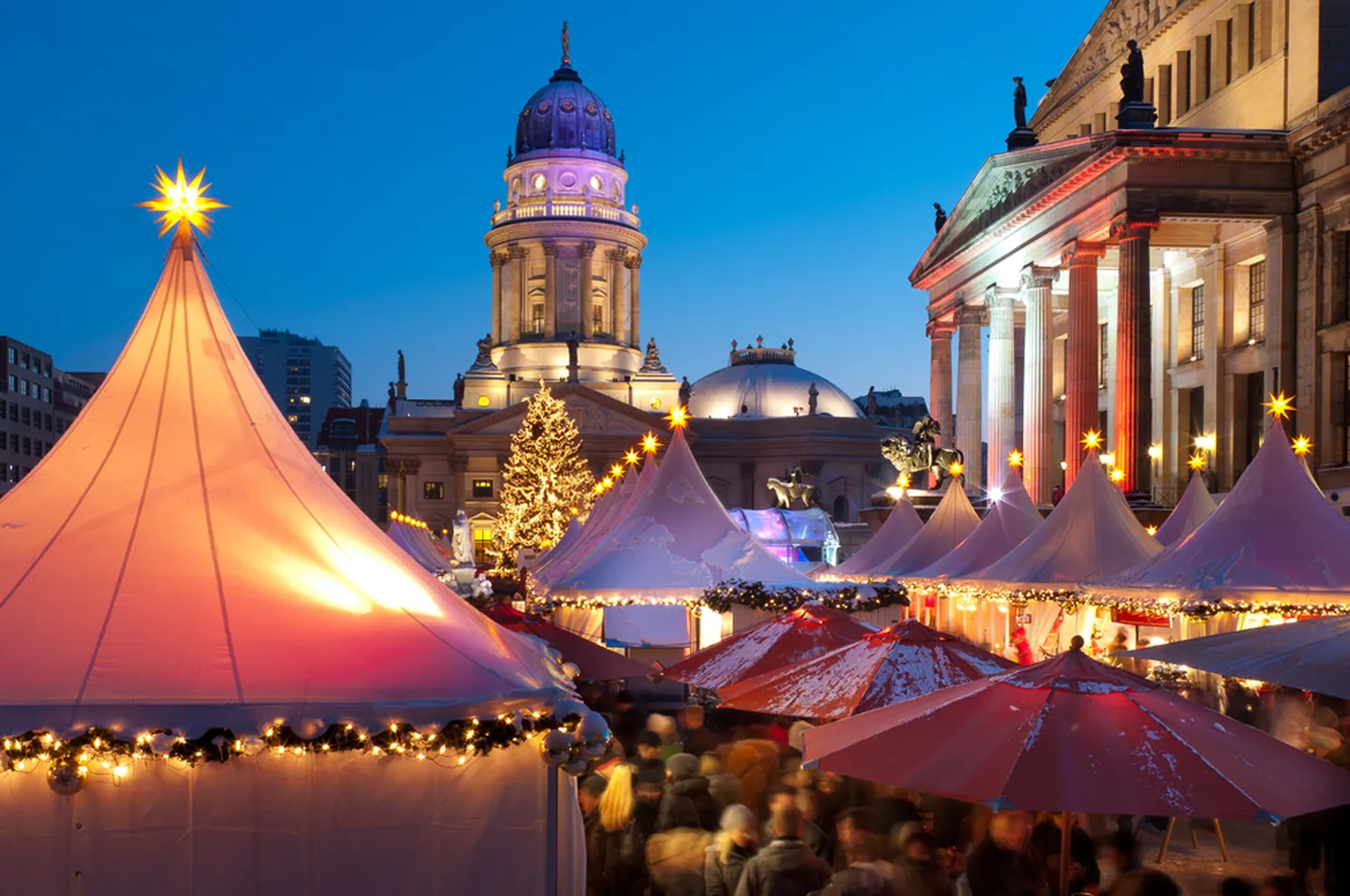 Nagu paljudes teistes saksa linnades on ka Berliinis pühade ajal kaunist jõuluturg.