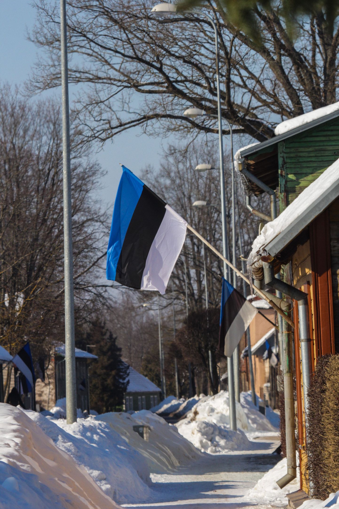 Eesti Vabariigi aastapäev satub seekord teisipäevasele päevale, mis tähendab lühendatud tööpäevi ka esmaspäeval.