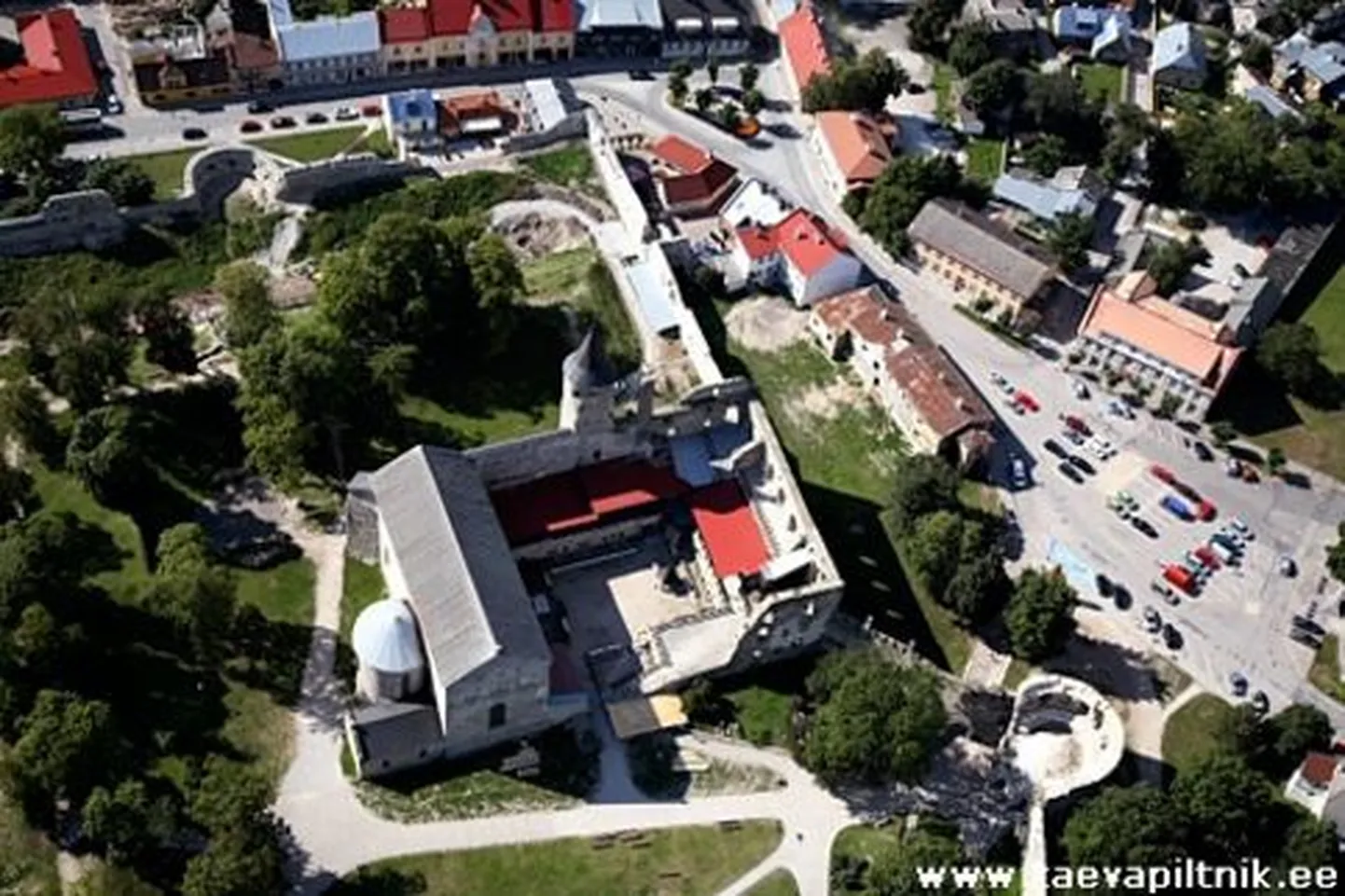 Haapsalu peamine turismimagnet - linnus.