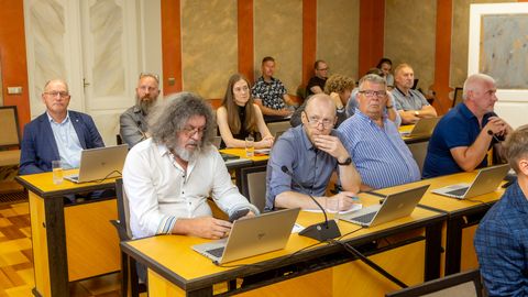 OTSE KELL 13 ⟩ Saaremaa vallavolikogu arutab teadmuslinnaku rajamist, tuuleenergeetikat ja lisaeelarvet