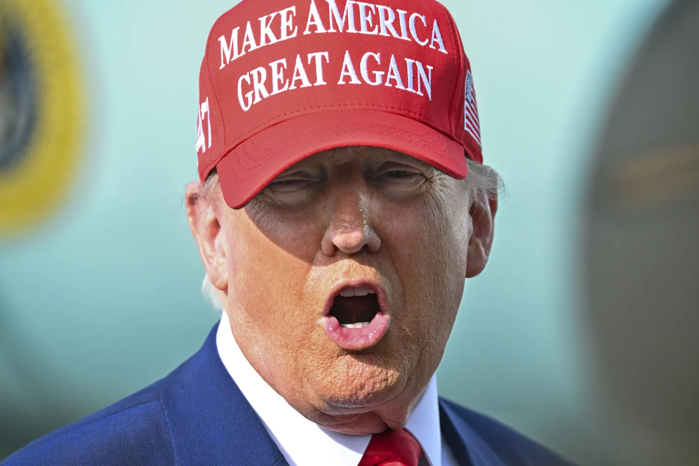 USA president Donald Trump rääkimas ajakirjanikega Palm Beachis.