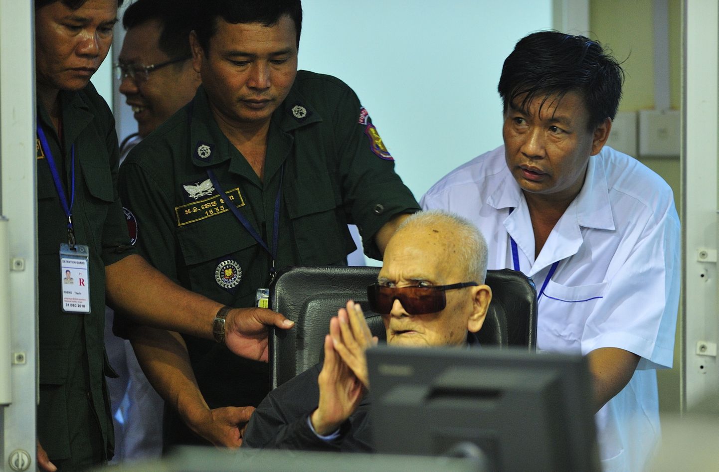 92-aastane «Vend number kaks» Nuon Chea kohtus.