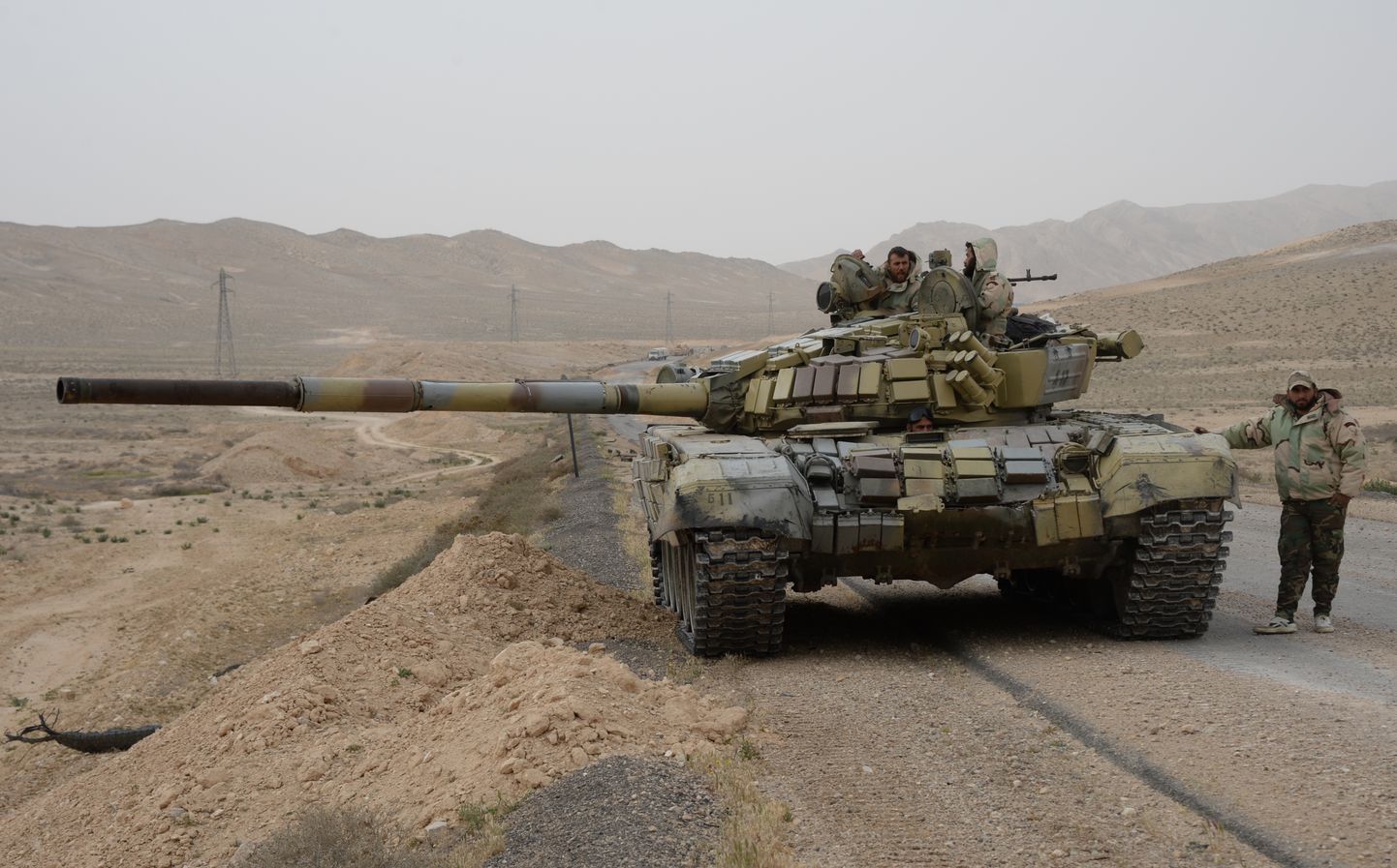 T-72 tank Süürias.