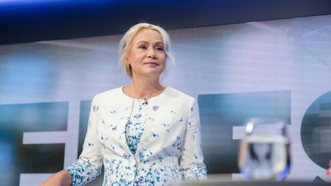 НОСТАЛЬГИЯ ⟩ Эстонский политик празднует годовщину свадьбы: научилась слушать мужа, а он любит семью сильнее, чем себя