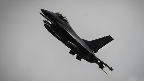 USA kindral: Ukraina F-16 tulistas esmakordselt alla Venemaa hävituslennuki