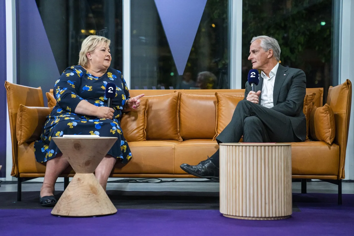 Norra peaminister ja konservatiivide liider Erna Solberg ning Tööpartei juht Jonas Gahr Støre TV2 teledebatis.