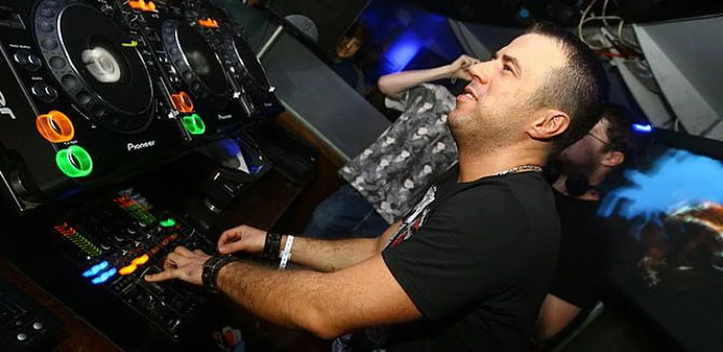Ungarist pärit DJ ja produtsent Jay Lumen