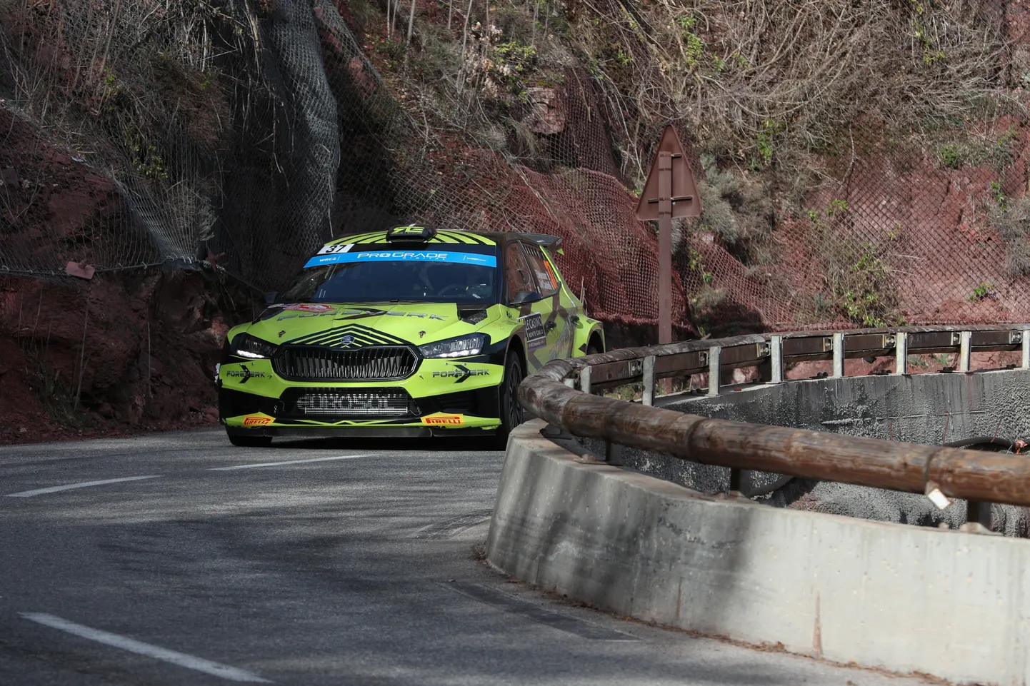 Francois Delecour osales 2023. aasta Monte Carlo rallil tuliuue Škoda Fabia RS Rally2-autoga.