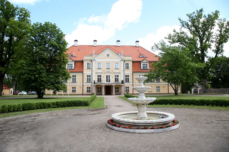 Mālpils muiža.