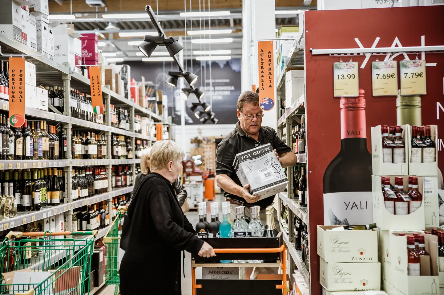 Piirikaubandus, alkoralli, viinaralli, jaanipäev. Alkohol, viin, õlu. Superalko, Alko100 Läti Ikla
