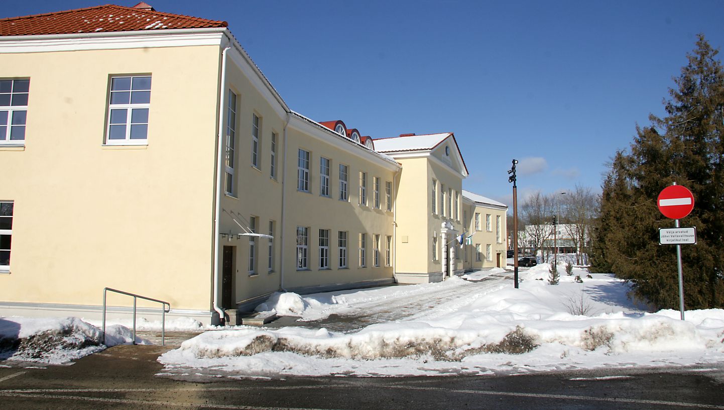 Jõhvi vallamajas 24. jaanuaril vastu võetud eelarve on praegu õiguskantsleri büroos kontrollimisel.