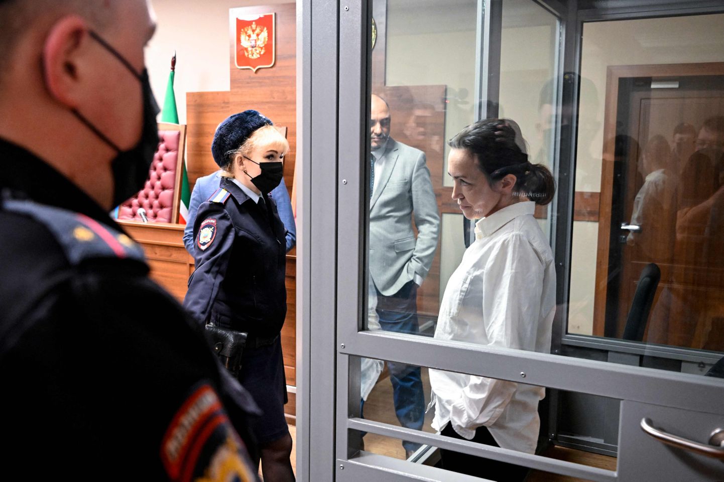 Venemaal eeluurimisvangistuses olev USA-Vene ajakirjanik Alsu Kurmaševa 1. aprillil kohtus.