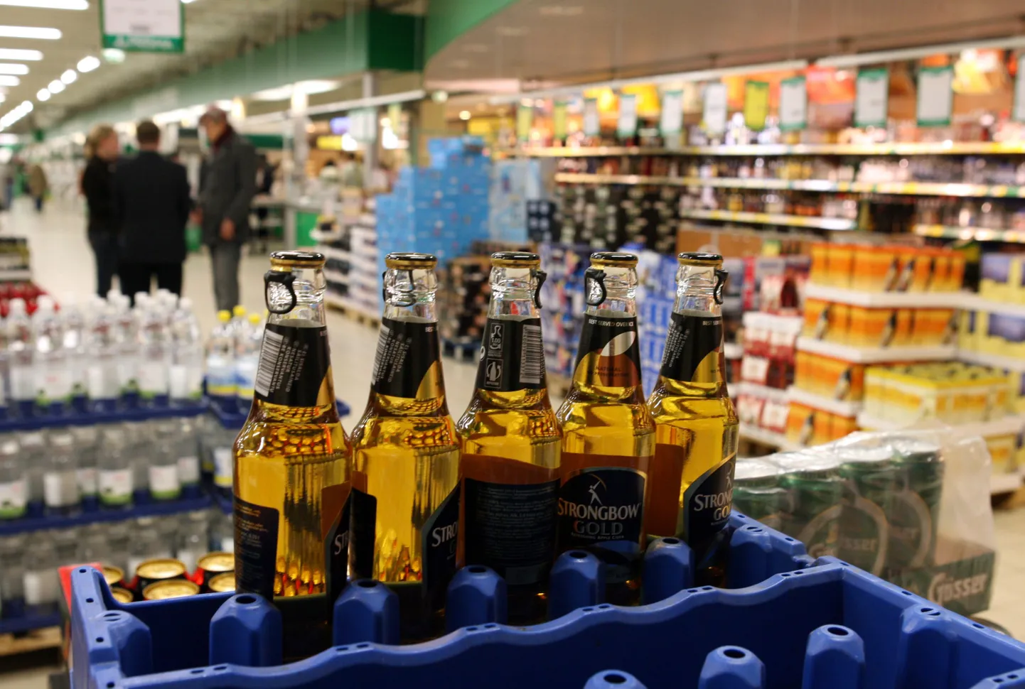 Prismas on alkohol eraldi väljas.