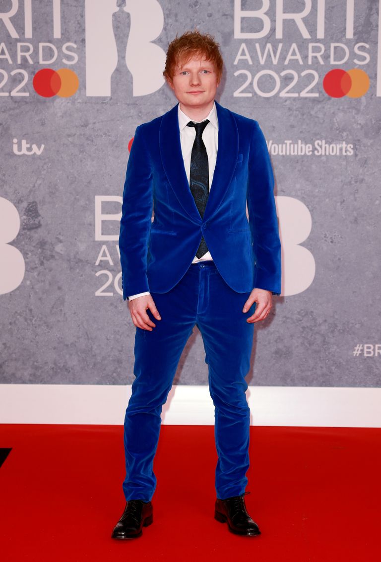 Eds Šīrans "Brit Awards" balvu pasniegšanas ceremonijā 2022. gadā. 