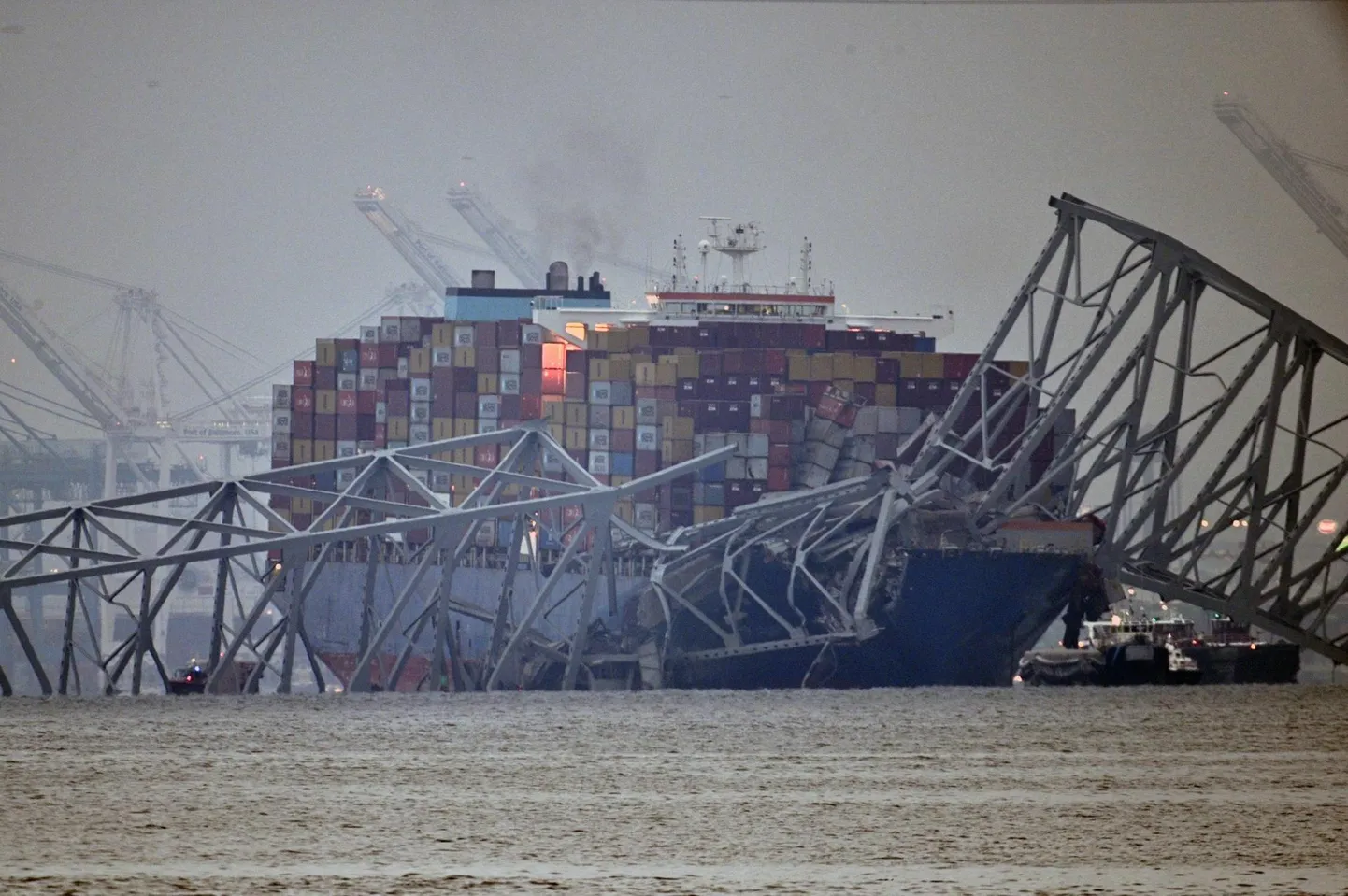 Baltimore’i Francis Scott Key silda ramminud konteinerilaev Dali.