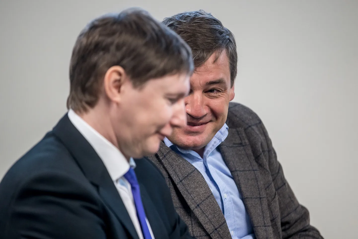 PERHi endine juht Tõnis Allik astus korduvas altkäemaksu võtmises süüdistatuna Harju maakohtu ette.